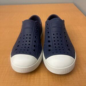 Great Condition! Native Shoes in Navy size 12!